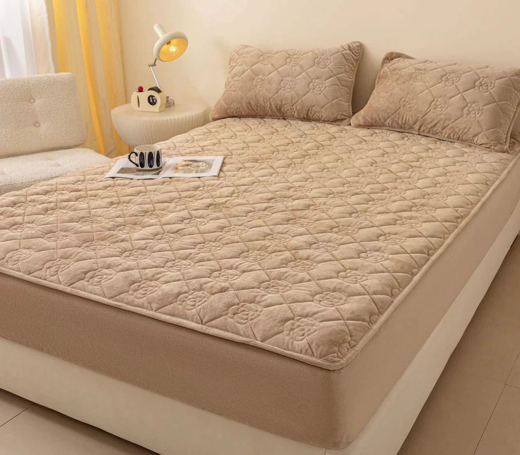 Premium velvet topper + 2 pillowcases - brown 1